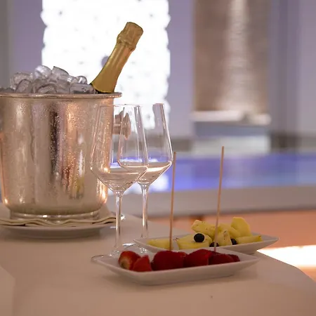 Parigi 2 & Szálloda 3*
