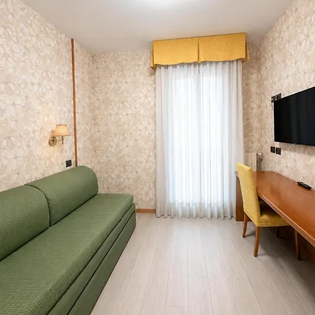 Parigi 2 & Hotel Dalmine