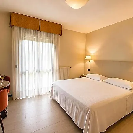 Hotel Parigi 2 & Dalmine
