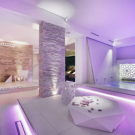 فندق Parigi 2 & 3*