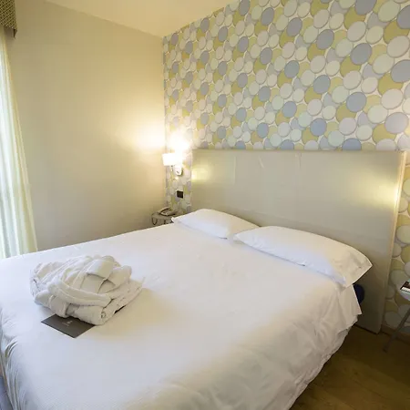 Hotel Parigi 2&spa 3*