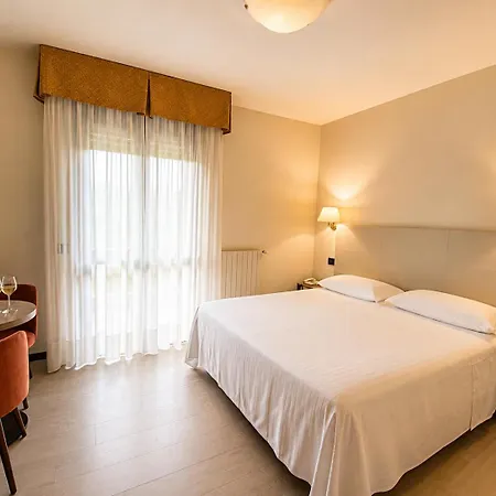 Parigi 2 & 3* Dalmine