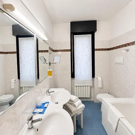 Parigi 2 & Hotel 3*