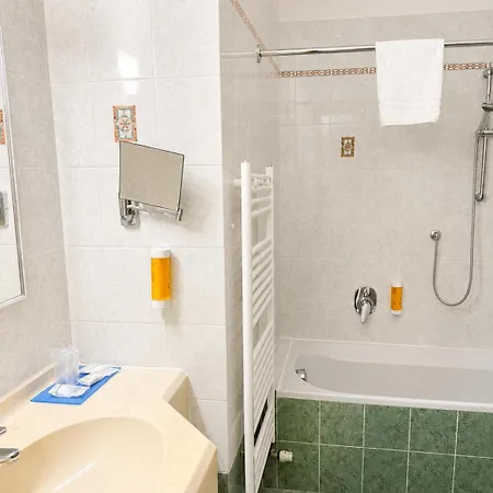 Hotel Parigi 2 & 3*