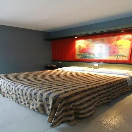 Parigi 2&spa 3* Dalmine