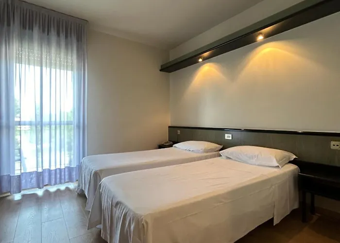Hotel Parigi 2 &